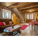 Nyaraló Peaceful Getaway In With Garden Polje