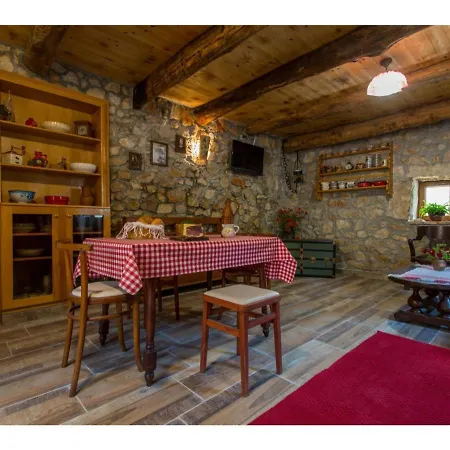 Peaceful Getaway In With Garden * Polje (Krk)