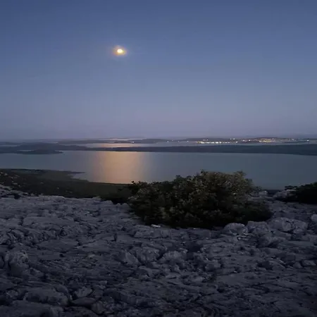 Ferienhaus Peaceful Getaway In With Garden *