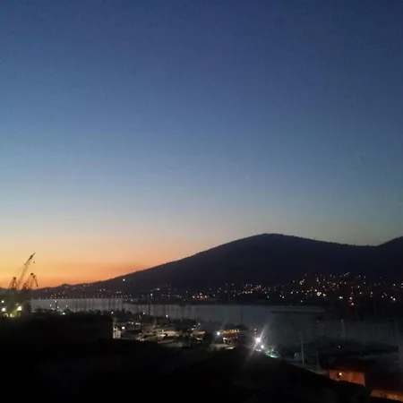 Peaceful Getaway In With Garden *