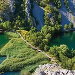 Peaceful Getaway In With Garden Polje (Krk)