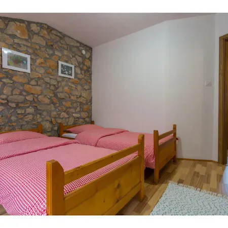 Peaceful Getaway In With Garden Polje (Krk)