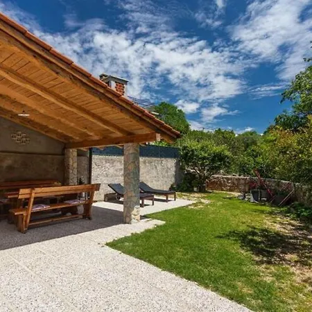 Peaceful Getaway In With Garden * Polje (Krk)