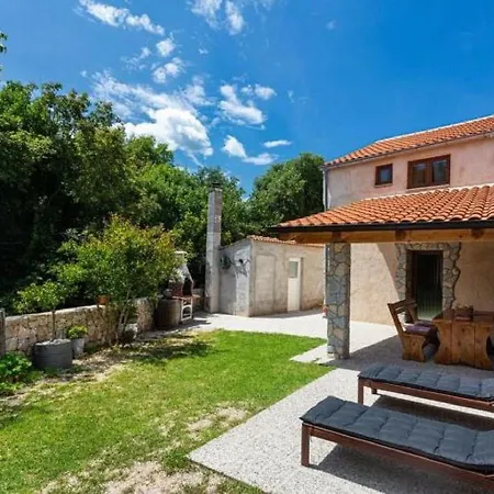 Peaceful Getaway In With Garden Feriehus *